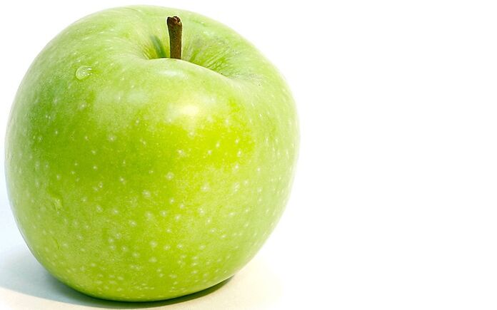 Lista alimentelor permise în dieta cu hrișcă include merele
