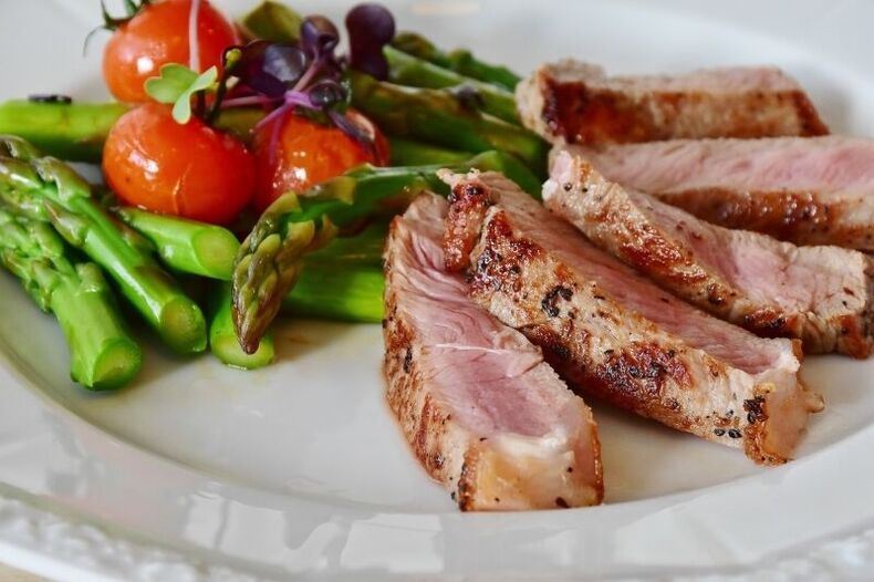 Carne cu legume